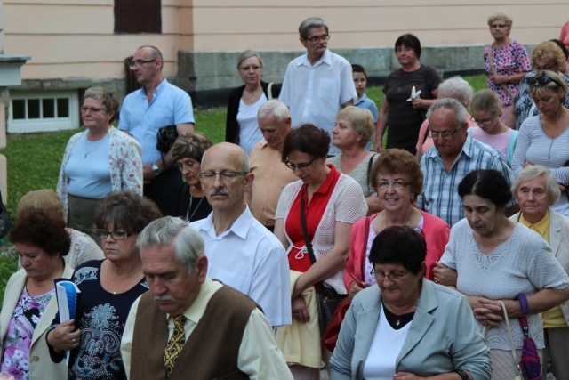 Pielgrzymi ŚDM z Afryki z bp. Kusym w Cieszynie