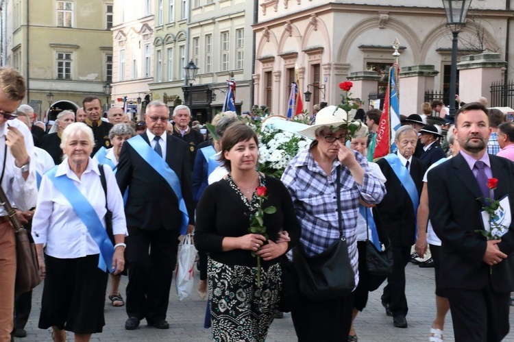 Kondukt żałobny kard. Macharskiego - 2 cz.