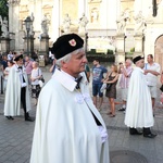 Kondukt żałobny kard. Macharskiego - 2 cz.