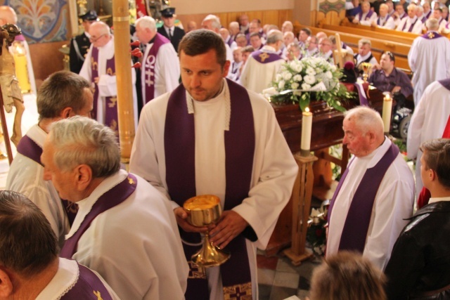 Pogrzeb śp. ks. prał. Pawła Grządziela w Mazańcowicach