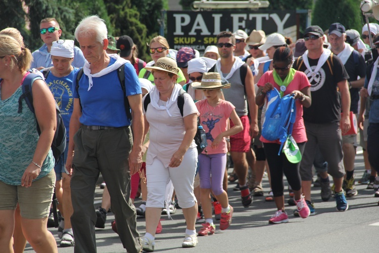 71. Pielgrzymka Rybnicka - dzień drugi (Górniki - Tarnowskie Góry)