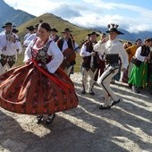 Sierpień pod znakiem folkloru