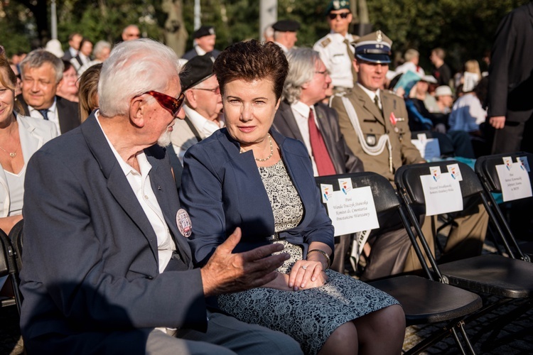 Pomnik Ofiar Rzezi Woli - uroczystości pod pomnikiem