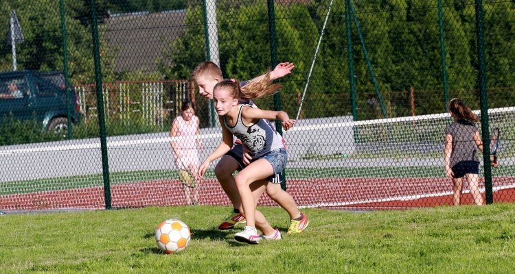 Dzieci ze Stróż na oazie w Zbludzy