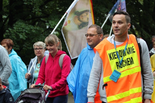 25. piesza pielgrzymka na Jasną Górę wyruszyła z Hałcnowa