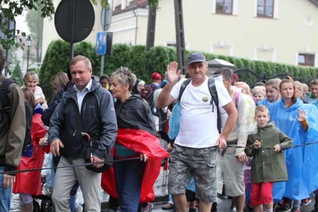 25. piesza pielgrzymka na Jasną Górę wyruszyła z Hałcnowa