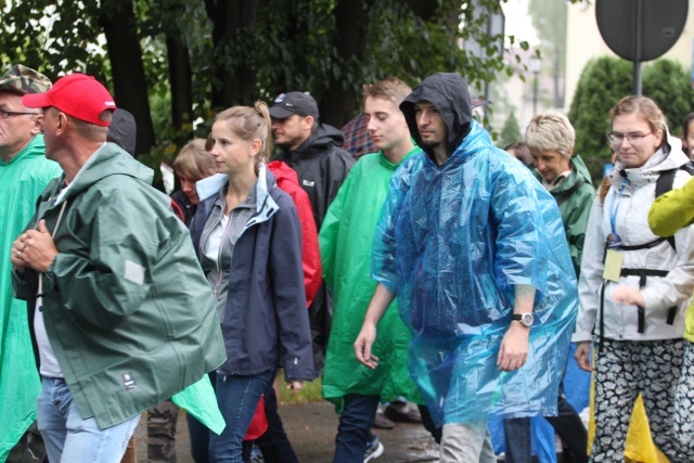 25. piesza pielgrzymka na Jasną Górę wyruszyła z Hałcnowa