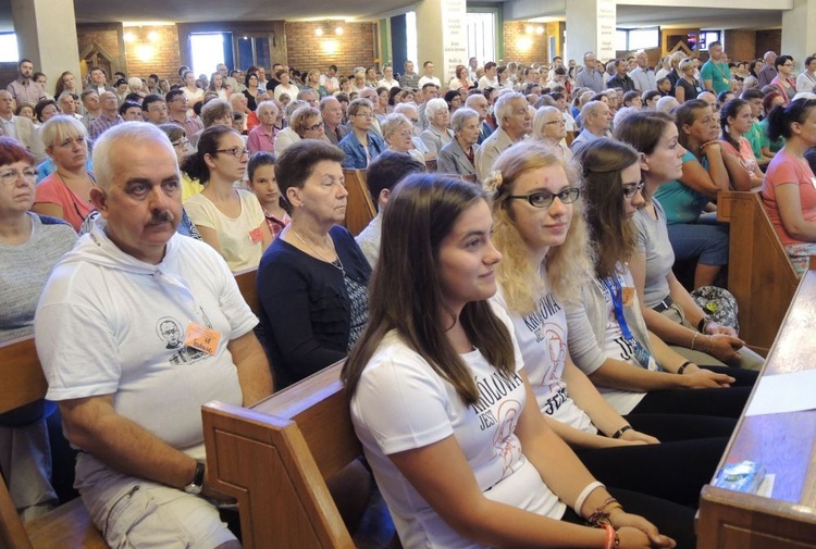 33. Oświęcimska Piesza Pielgrzymka na Jasną Górę - Msza św. i pakowanie bagaży