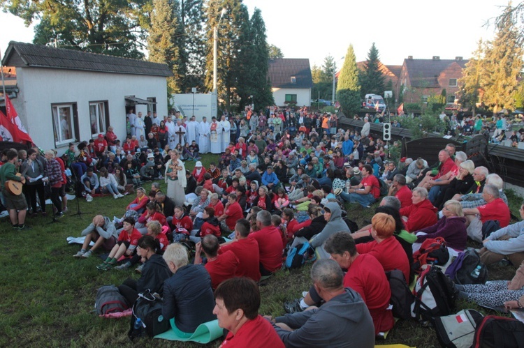 Wschód słońca i Eucharystia