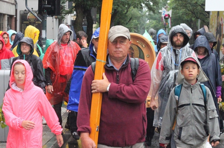 Wejście na Jasną Górę cz. 1