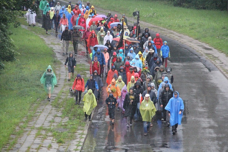 Wejście na Jasną Górę cz. 2