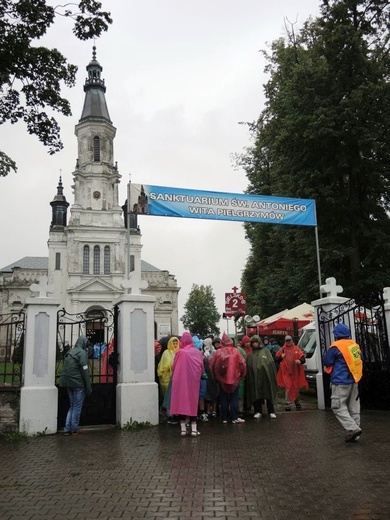 Przedostatni - deszczowy - dzień pielgrzymowania