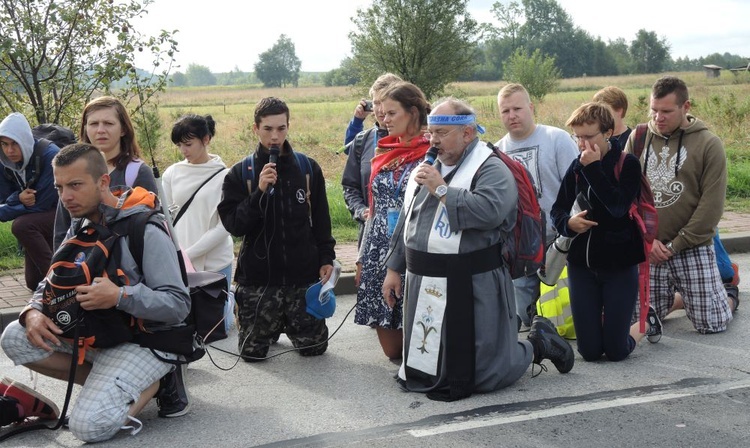 Jasna Góra już niedaleko - ostatni dzień pielgrzymowania