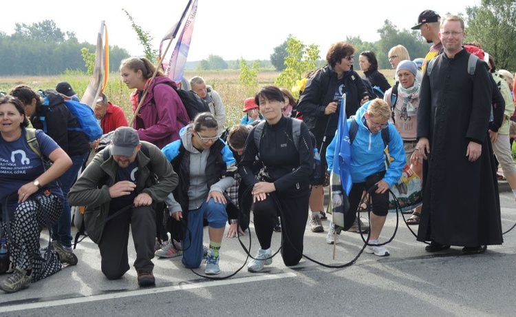 Jasna Góra już niedaleko - ostatni dzień pielgrzymowania