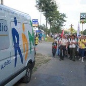 Wóz transmisyjny RDN Małopolska na trasie ubiegłorocznej pielgrzymki