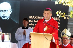 Uczestników uroczystości powitał bp Roman Pindel