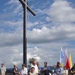 Krzyż i kaplica na Buczniku