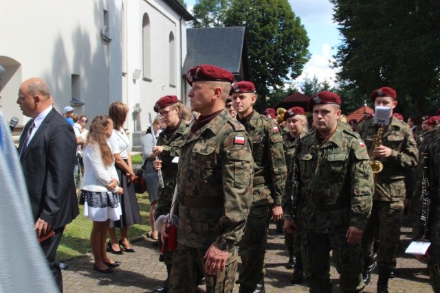 Święto Wojska Polskiego w sanktuarium w Rychwałdzie - 2016