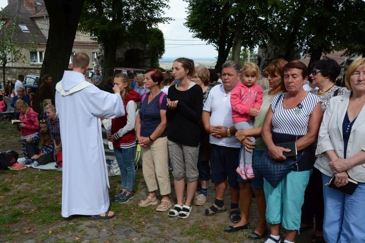 Pielgrzymkowa Eucharystia u św. Anny