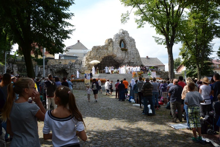 Pielgrzymkowa Eucharystia u św. Anny