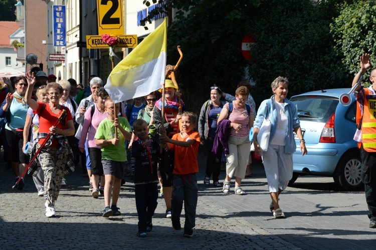 Wejście do Strzelec Opolskich