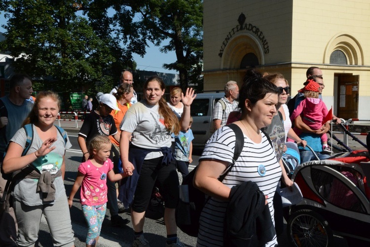 Wejście do Strzelec Opolskich