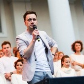 Grzegorz Głuch był inicjatorem powstania zespołu, który chciał śpiewać muzykę gospel po polsku.