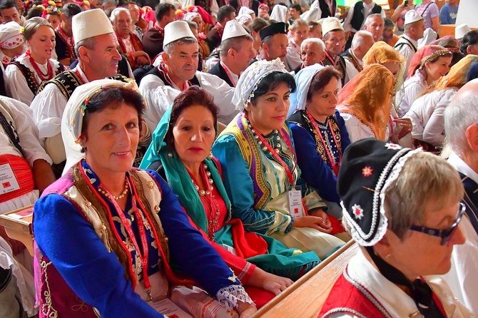 Folklor świata pod Giewontem - Msza św. o pokój na świecie