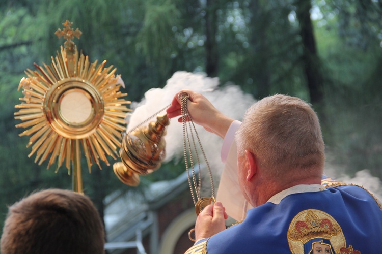 Nieszpory maryjne w Piekarach