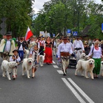 Folklor świata pod Giewontem - korowód przez miasto