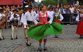 Folklor świata pod Giewontem - korowód przez miasto