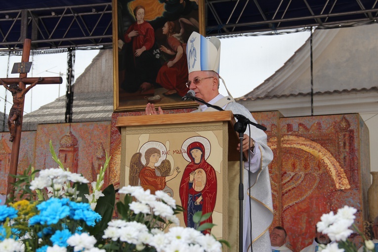 Uroczystości 30 lecia koronacji obrazu Matki Bożej Kazimierskiej