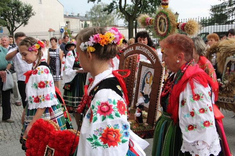 Dożynki w katedrze łowickiej