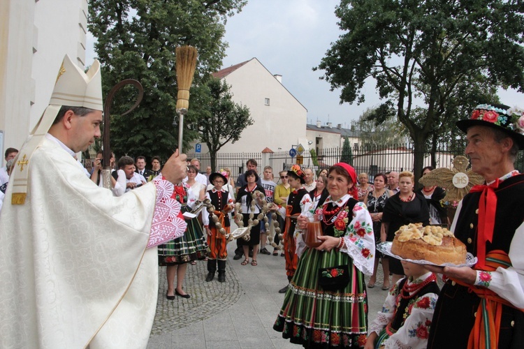 Dożynki w katedrze łowickiej