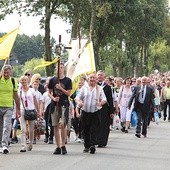 Pielgrzymi z Żychlina w drodze do Suserza.