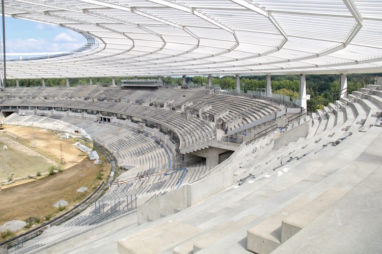 Stadion Śląski rok przed otwarciem