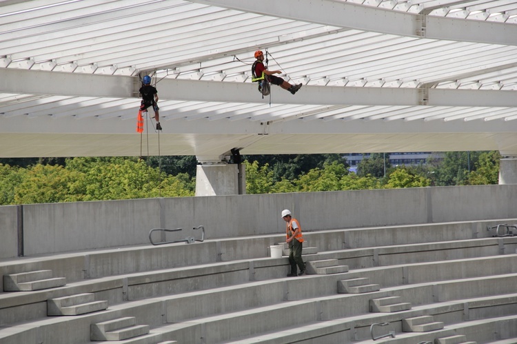 Stadion Śląski rok przed otwarciem