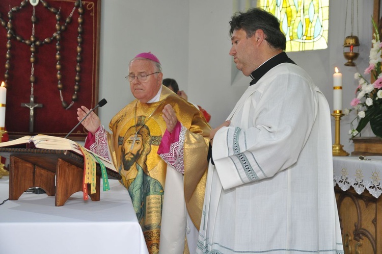 Jubileusz 650-lecia parafii w Uniechowie