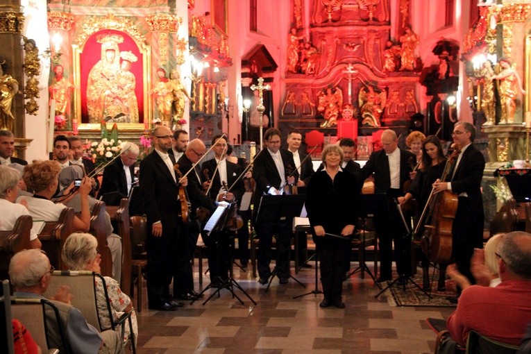 Agnieszka Duczmal i Orkiestra Kameralna Polskiego Radia "Amadeus"