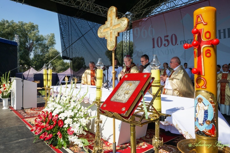 Diecezjalne dziękczynienie za chrzest Polski. 2