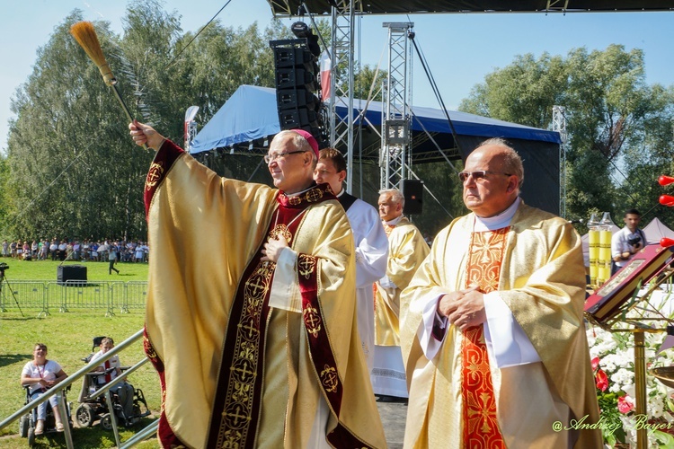 Diecezjalne dziękczynienie za chrzest Polski. 2