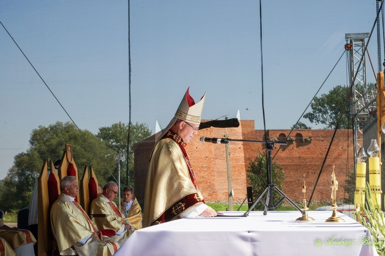 Diecezjalne dziękczynienie za chrzest Polski. 2