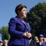 Premier Beata Szydło złożyła kwiaty pod pomnikiem Anny Walentynowicz