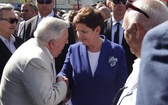 Premier Beata Szydło złożyła kwiaty pod pomnikiem Anny Walentynowicz