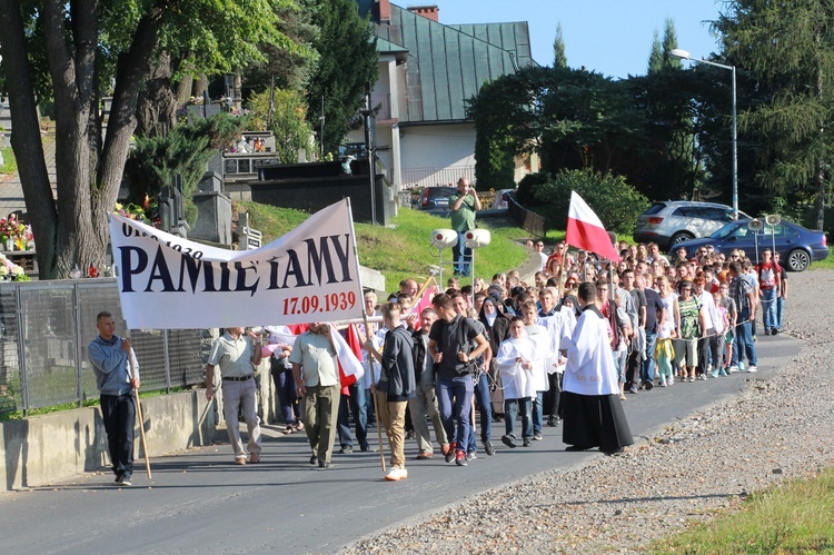 Droga Krzyżowa w Wielogłowach