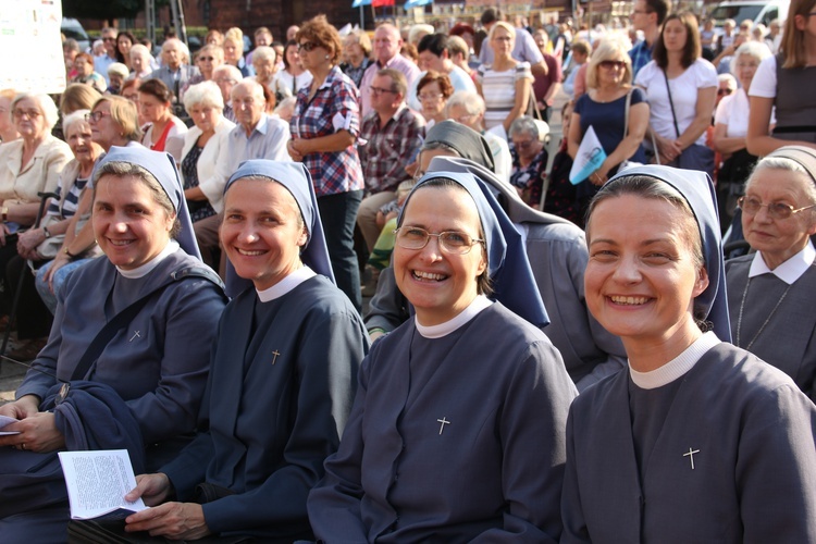 Peregrynacja ikony MB Częstochowskiej w parafii MB Pocieszenia w Żyrardowie