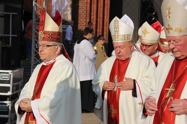 Peregrynacja ikony MB Częstochowskiej w parafii MB Pocieszenia w Żyrardowie