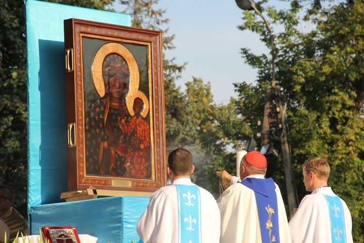 Peregrynacja ikony MB Częstochowskiej w parafii MB Pocieszenia w Żyrardowie