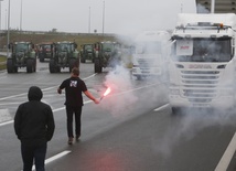 Calais: Mieszkańcy mają dość obozowiska emigrantów
