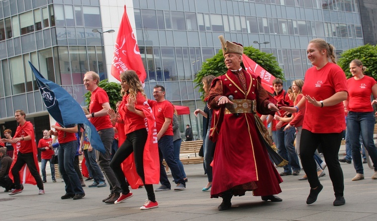 Studniówka Szlachetnej Paczki (cz. II - zumba)